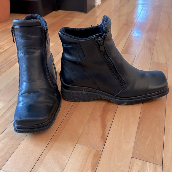 AQUATALIA Double Zip Weatherproof Booties - Picture 1 of 7